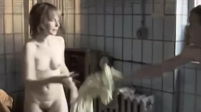 Katharina Spiering  nackt